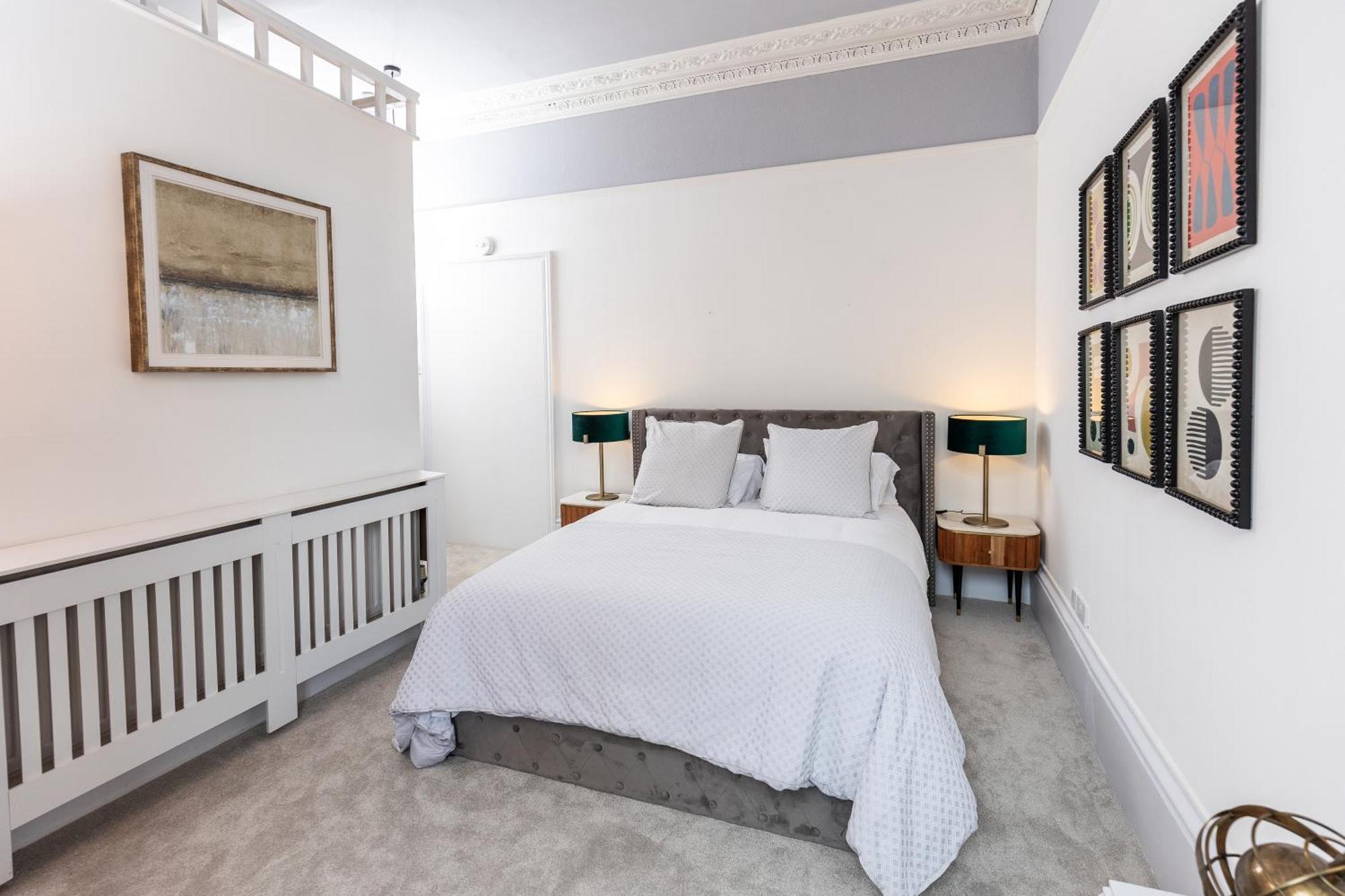 10 Sydenham - By Luxury Apartments Τσέλτενχαμ Εξωτερικό φωτογραφία