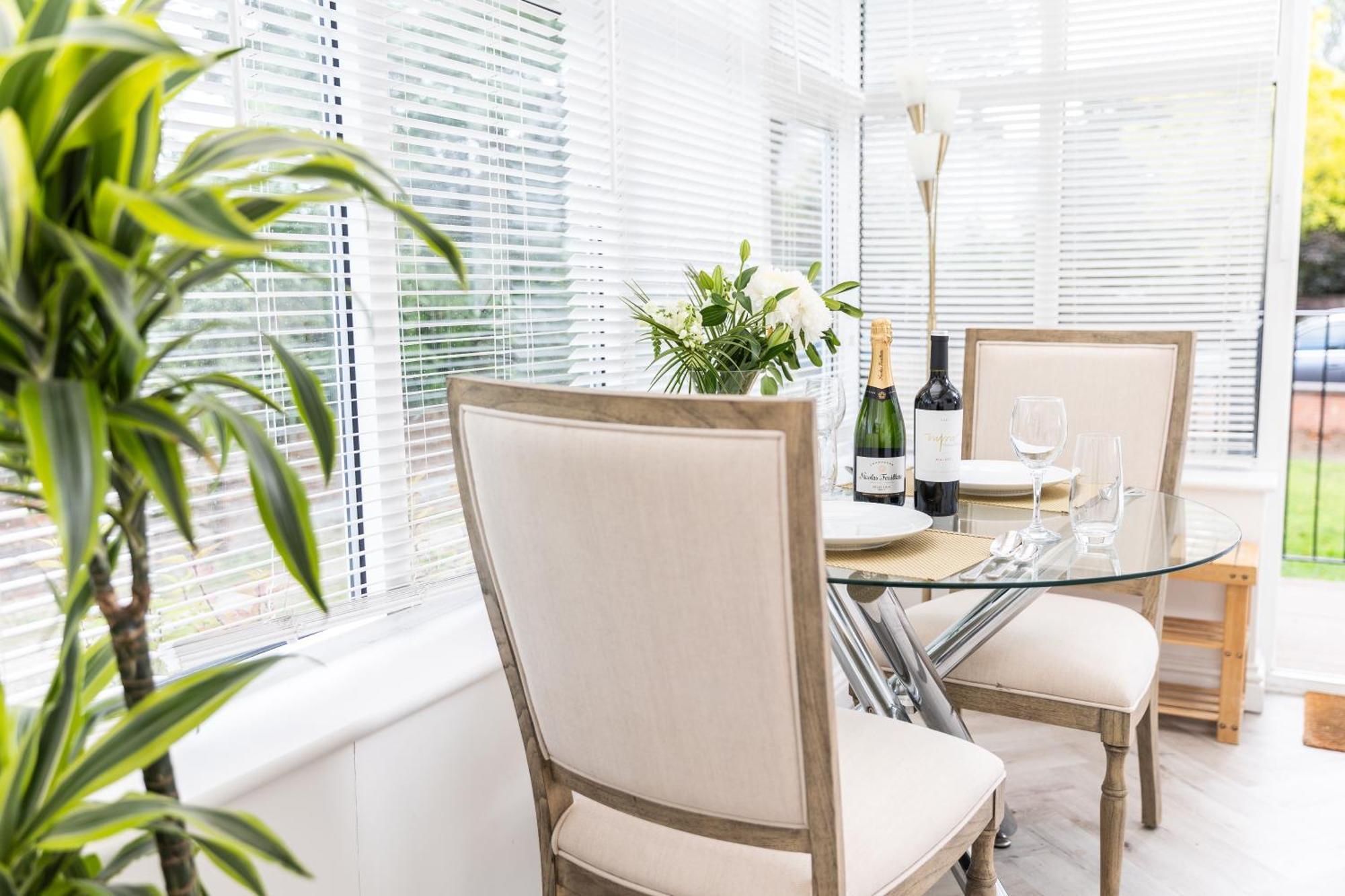 10 Sydenham - By Luxury Apartments Τσέλτενχαμ Εξωτερικό φωτογραφία